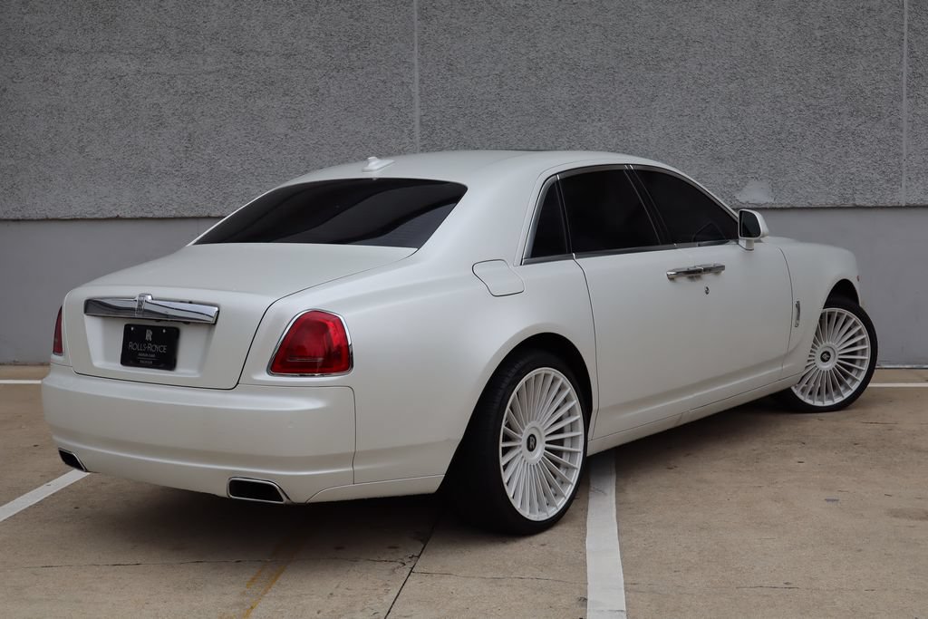 Used 2016 Rolls-Royce Ghost RWD image 5