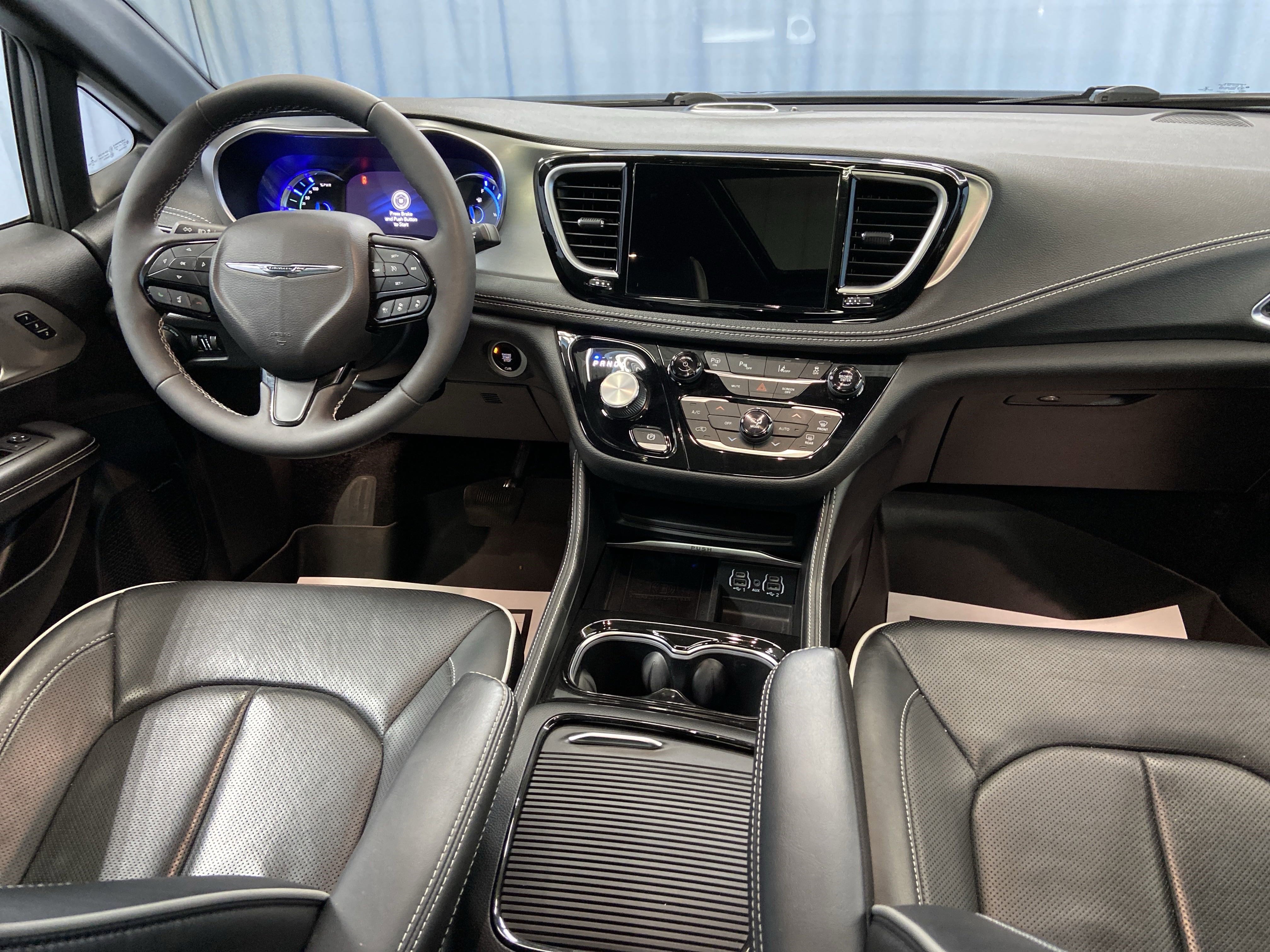 Used 2022 Chrysler Pacifica Limited w/ S Appearance Package image 47