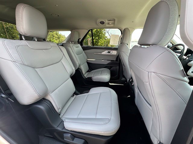 New 2026 Ford Explorer Active w/ Active Comfort Package AWD/4WD image 25