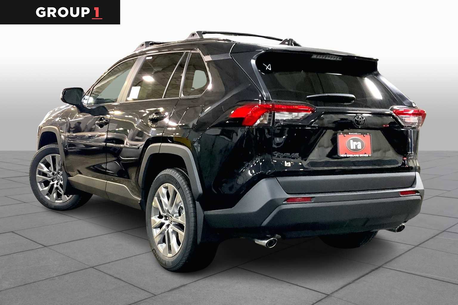 Used 2025 Toyota RAV4 XLE Premium w/ Weather Package AWD/4WD image 12