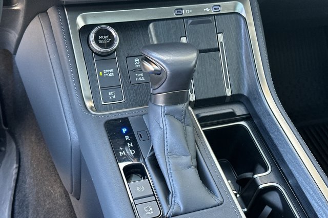 Used 2024 Lexus GX 550 w/ Accessory Package (Z1) AWD/4WD image 27