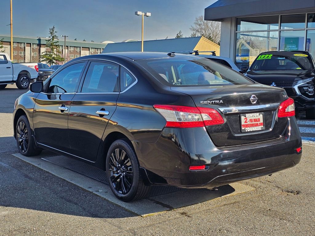 Used 2015 Nissan Sentra SV w/ Navigation Package image 7