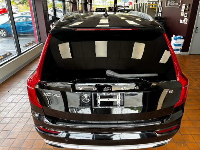 Used 2020 Volvo XC90 T5 Momentum w/ Protection Package Premier FWD image 12