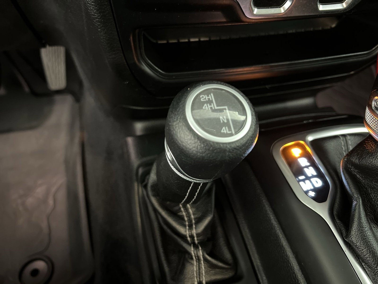 Used 2019 Jeep Wrangler Unlimited Sahara image 31