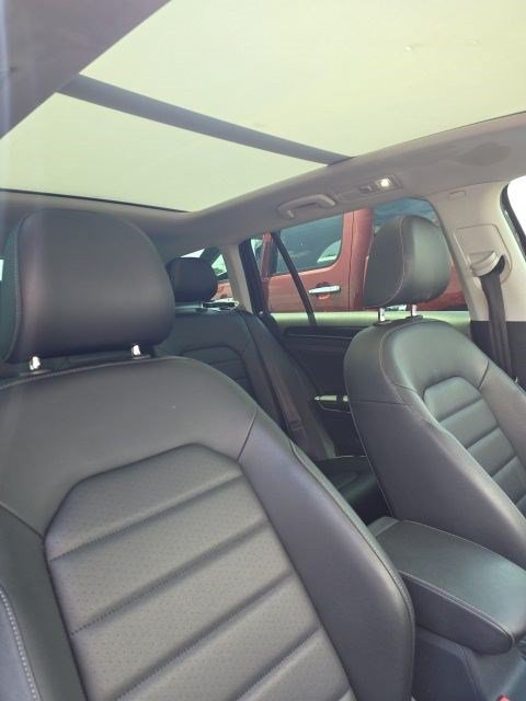 Used 2017 Volkswagen Golf SEL FWD image 14