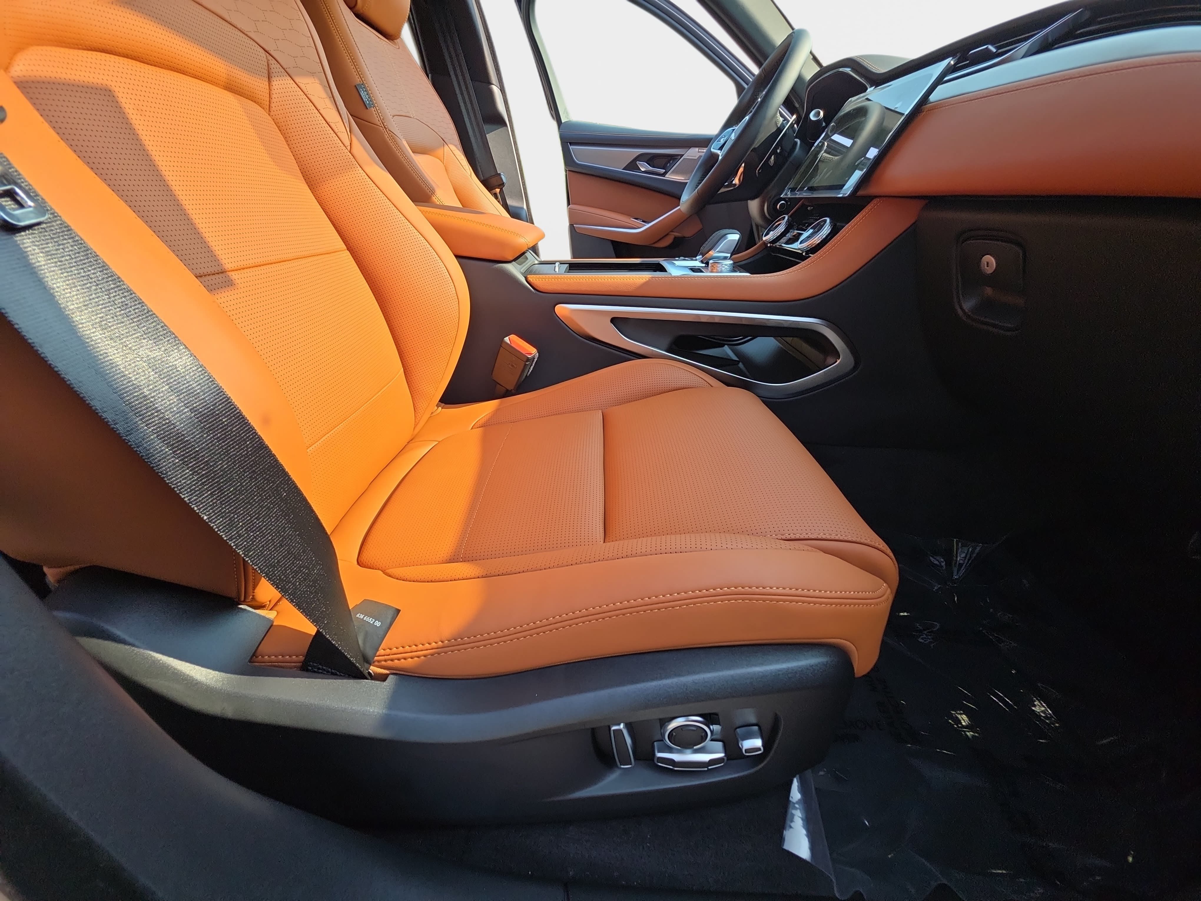 New 2026 Jaguar F-PACE R-Dynamic S AWD/4WD image 10