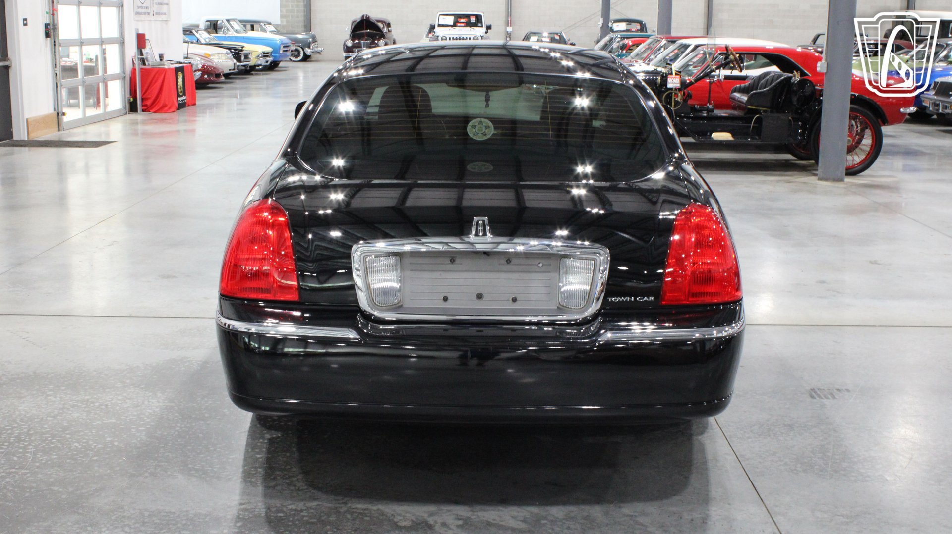 Used 2006 Lincoln Town Car Signature Limited RWD image 15
