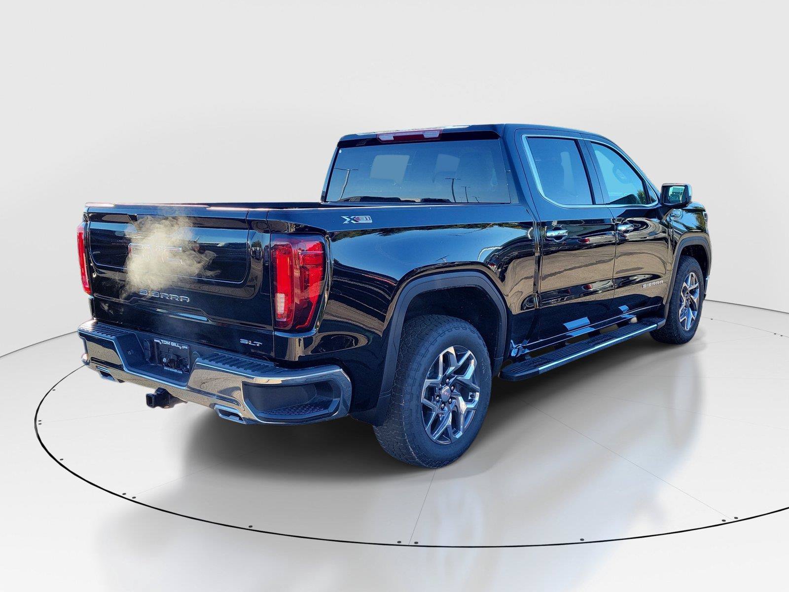 New 2026 GMC Sierra 1500 SLT w/ SLT Premium Package AWD/4WD image 4