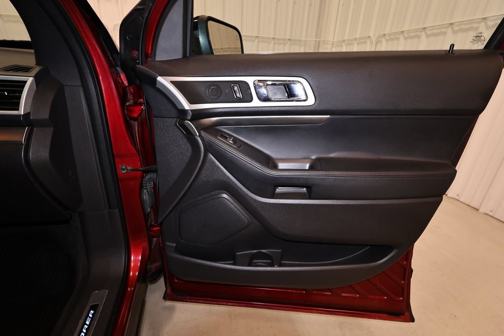 Used 2014 Ford Explorer Sport w/ Equipment Group 401A AWD/4WD image 22