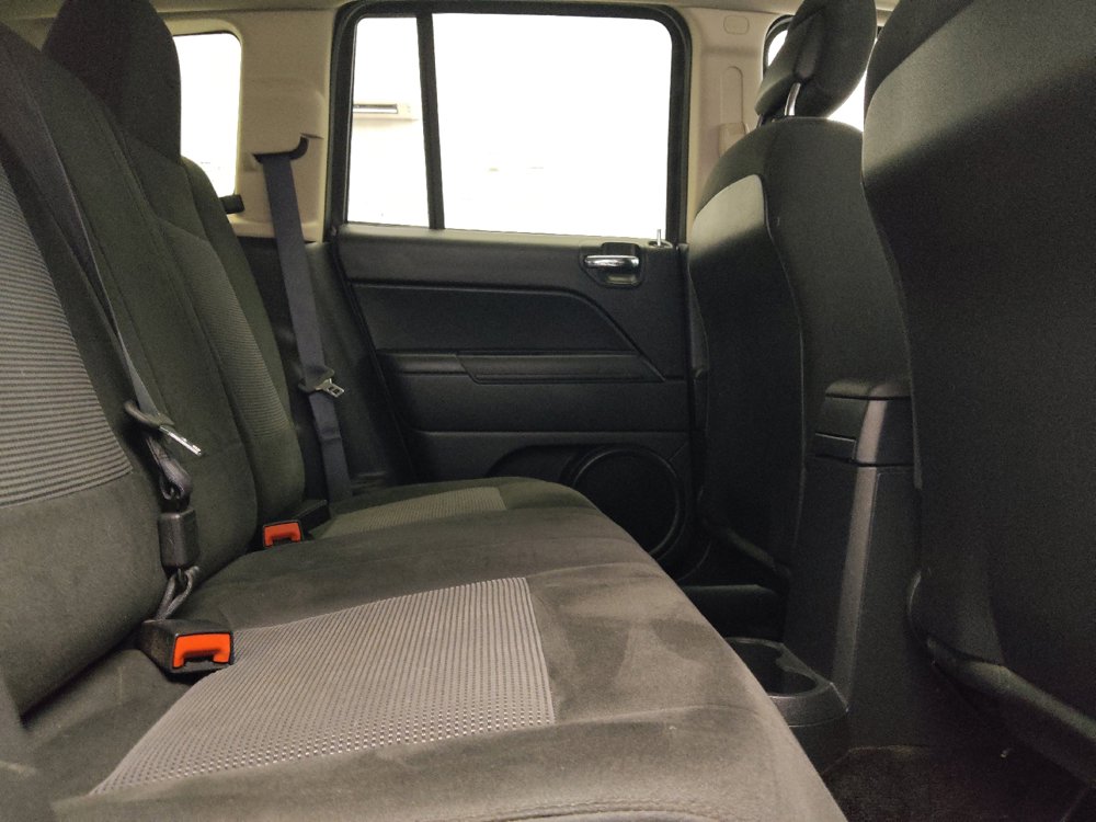 Used 2016 Jeep Compass Sport w/ Power Value Group FWD image 19