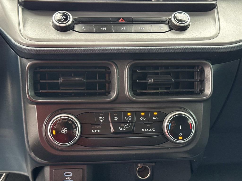 Used 2023 Ford Maverick XL image 25