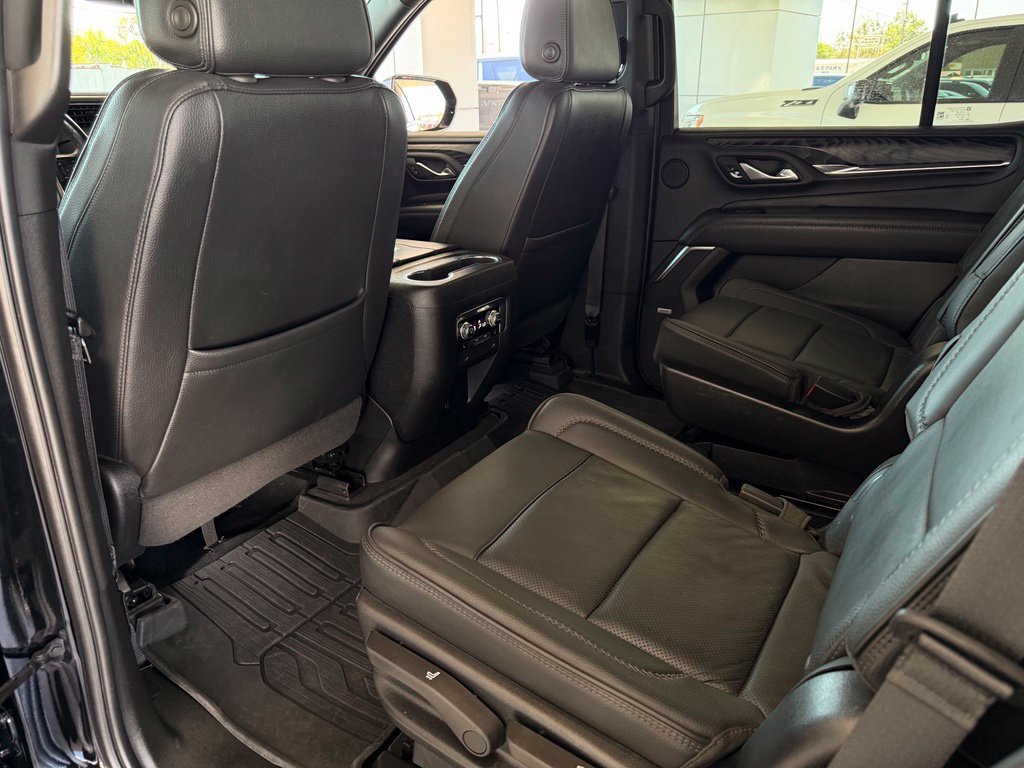 Used 2023 GMC Yukon Denali AWD/4WD image 18