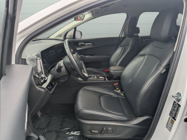 Certified 2025 Kia Sportage EX FWD image 12