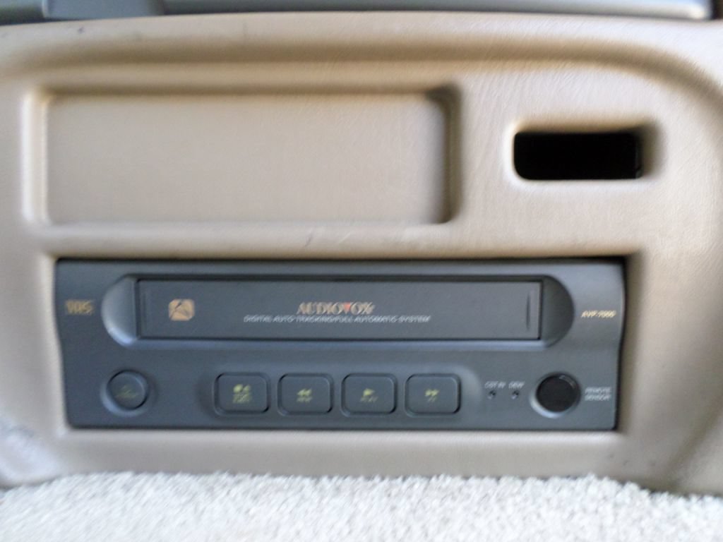 Used 2000 Chevrolet Express 1500 RWD image 26