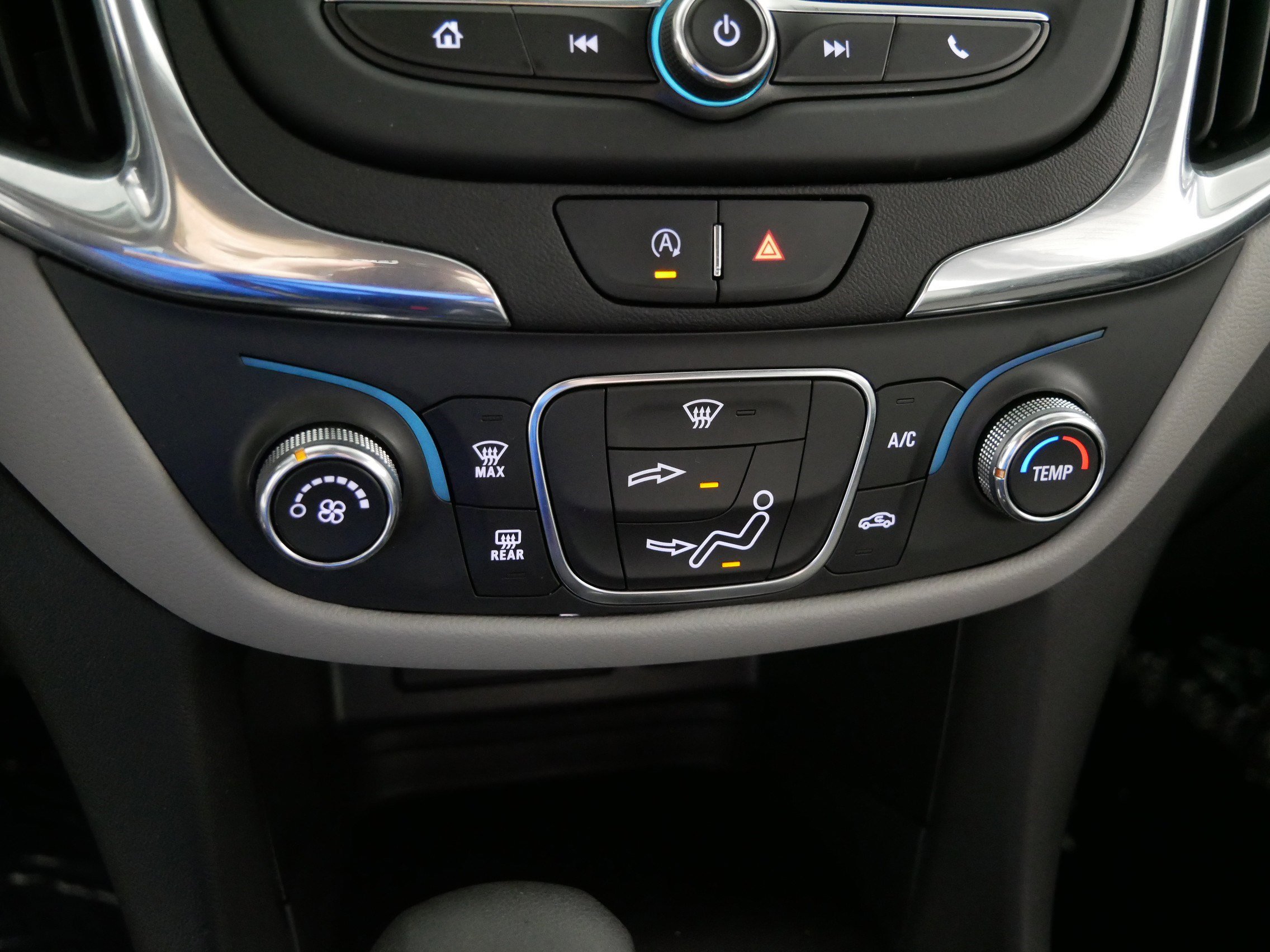 Used 2023 Chevrolet Equinox LS w/ LS Convenience Package image 23