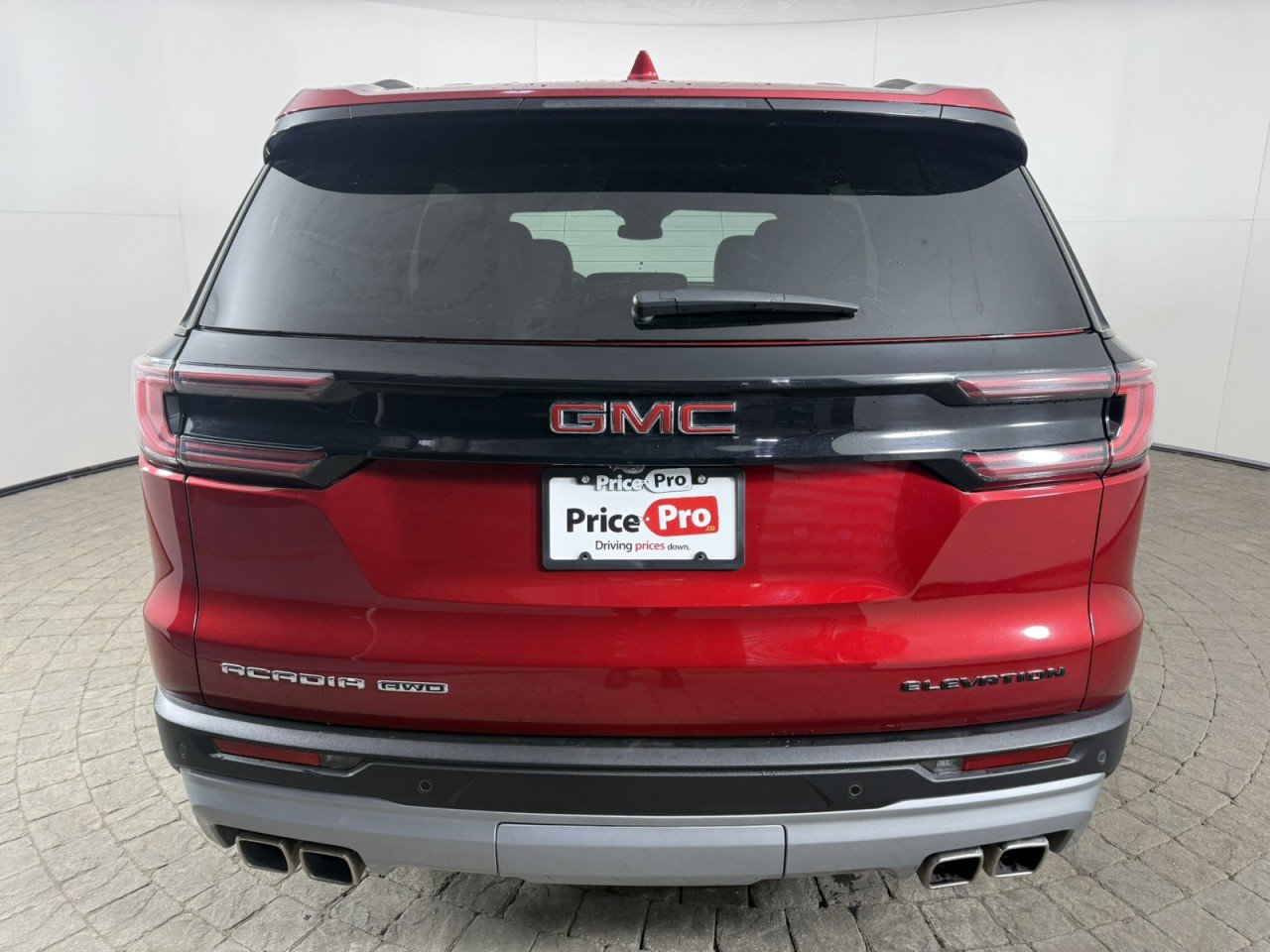 Used 2024 GMC Acadia Elevation AWD/4WD image 6