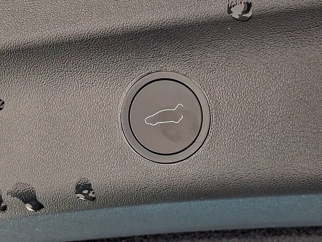 Used 2026 Tesla Model Y 2WD image 34