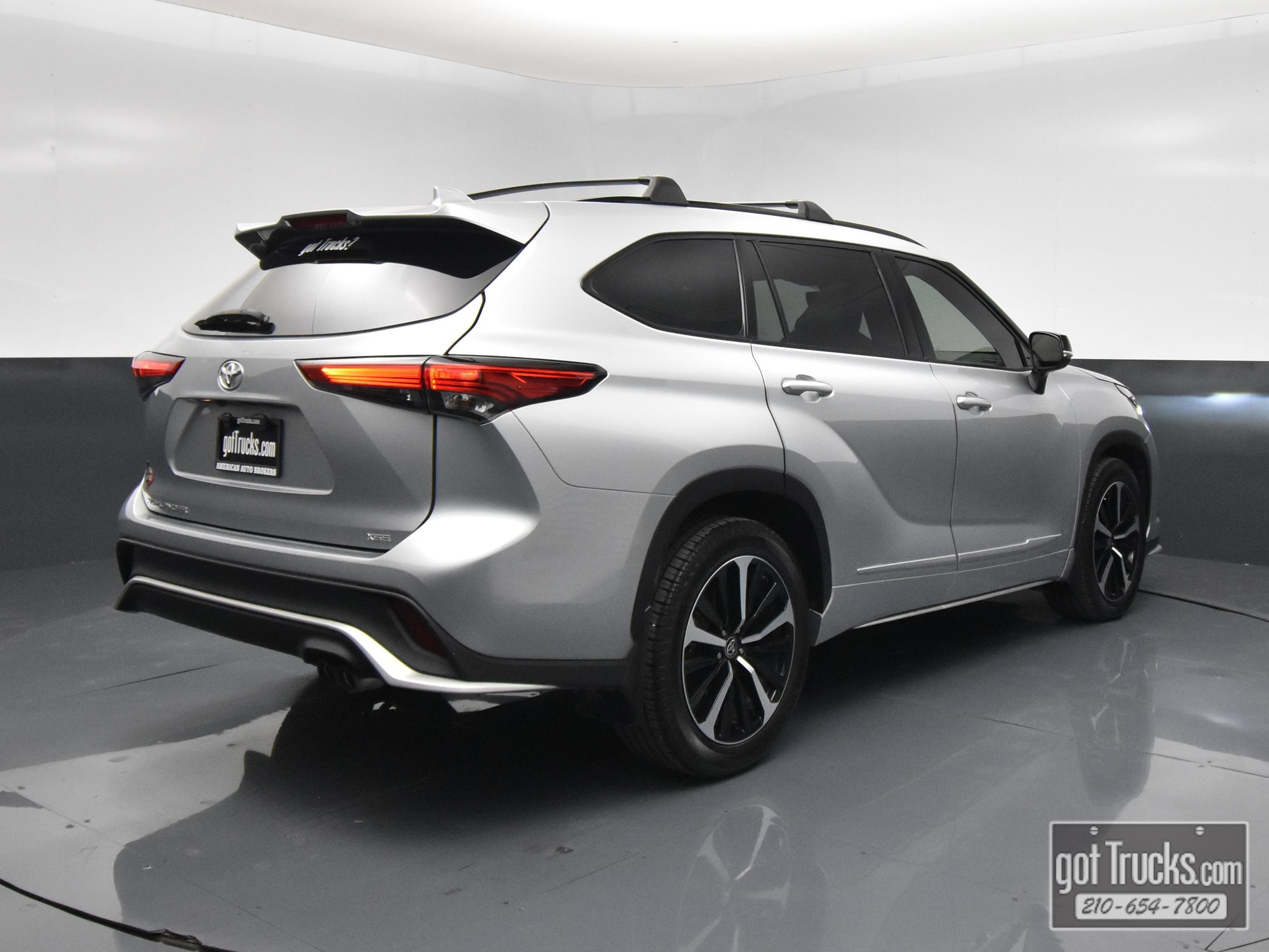Used 2021 Toyota Highlander XSE FWD image 48