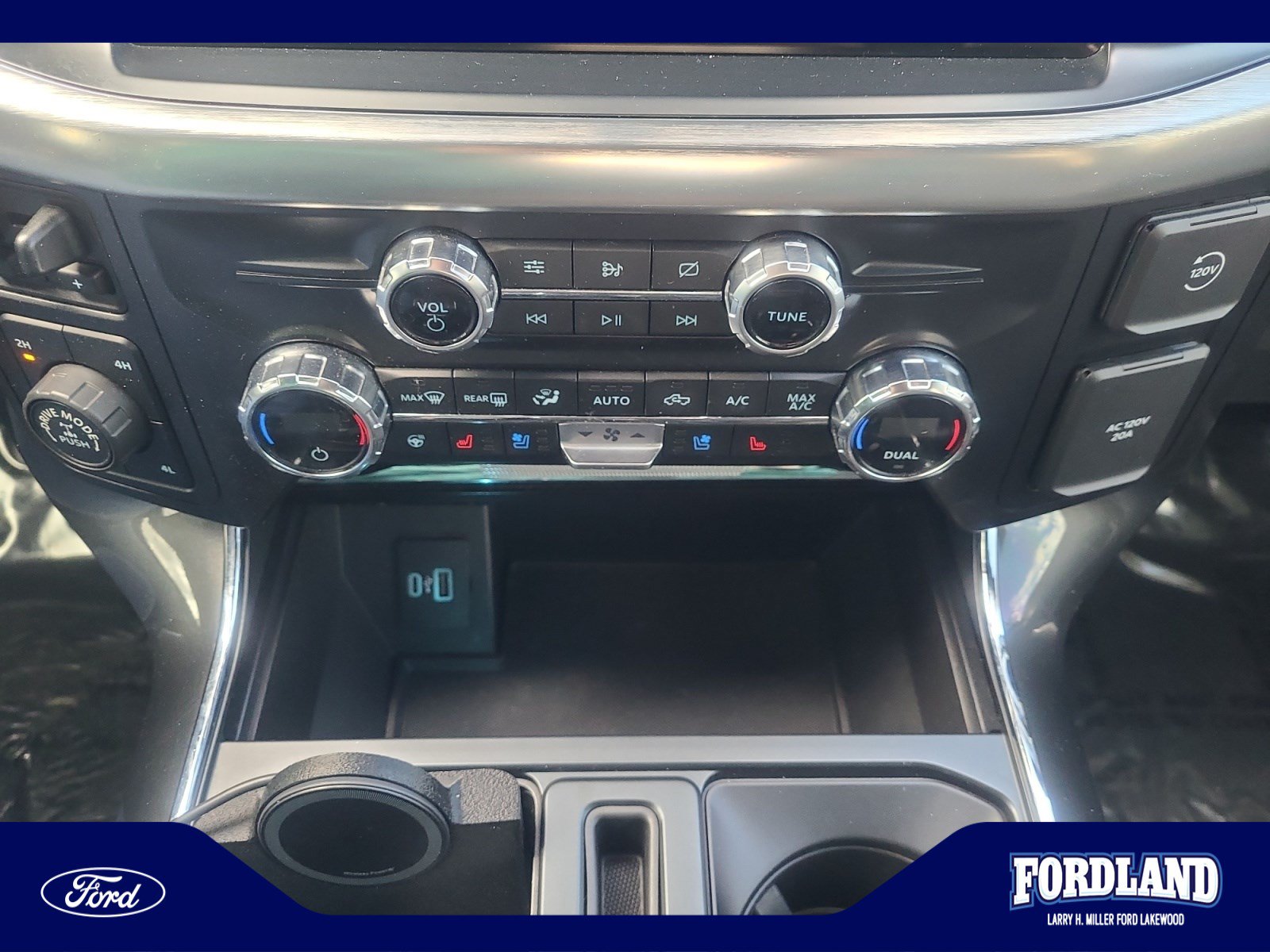 Used 2021 Ford F150 Lariat w/ Equipment Group 502A High AWD/4WD image 31