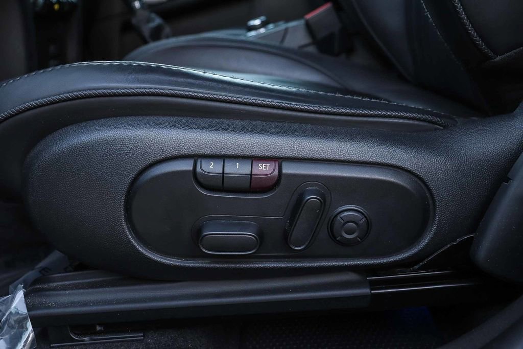 Used 2023 MINI Cooper Countryman SE w/ Storage Package image 23