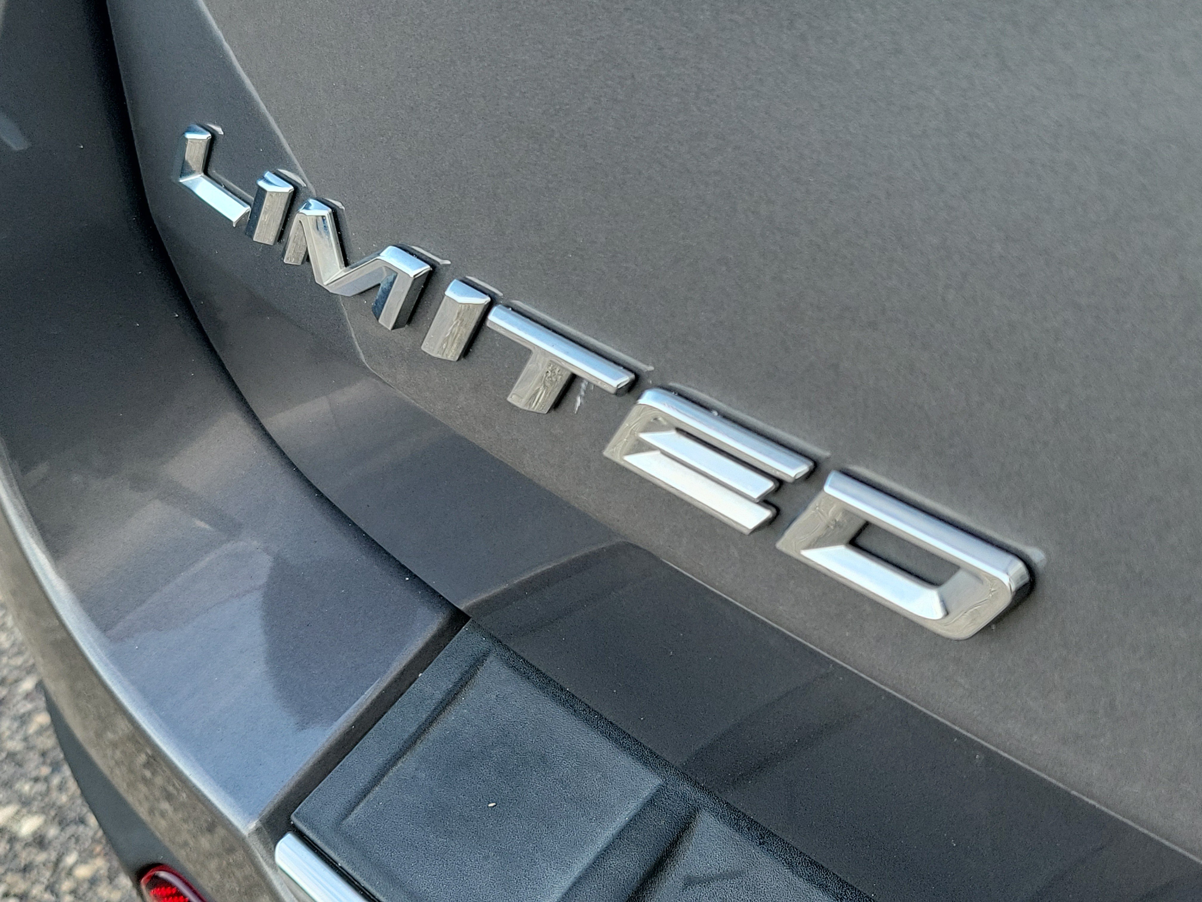 Used 2022 Ford Explorer Limited RWD image 7