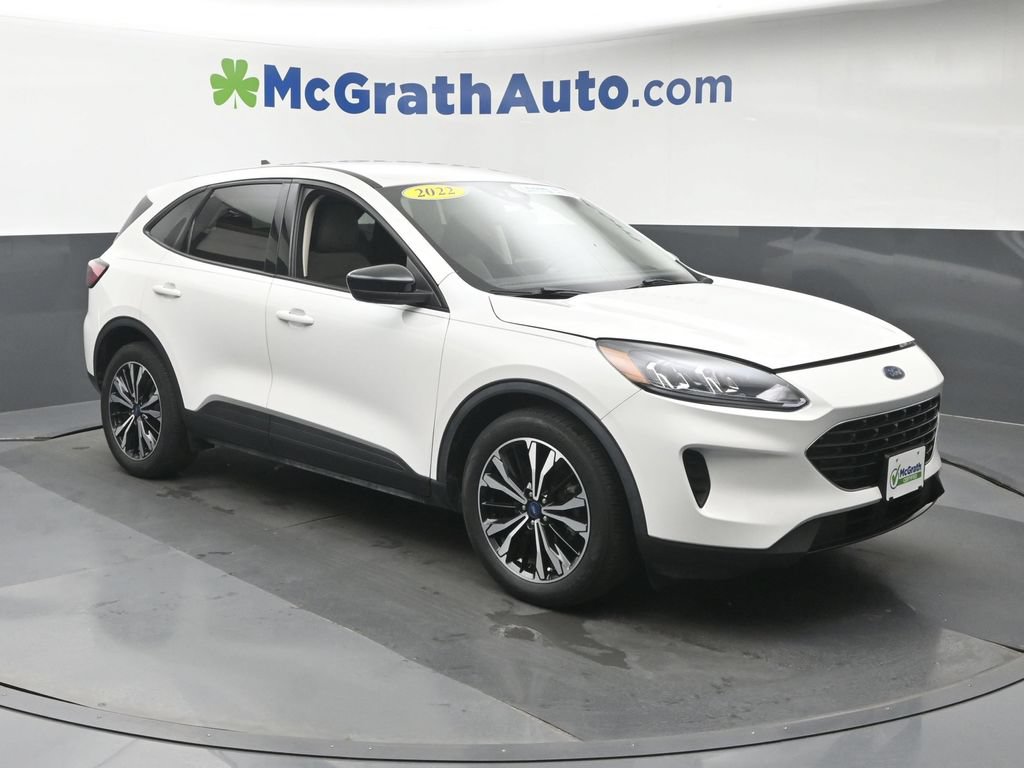 Used 2022 Ford Escape SE w/ SE Sport Appearance Package FWD image 2