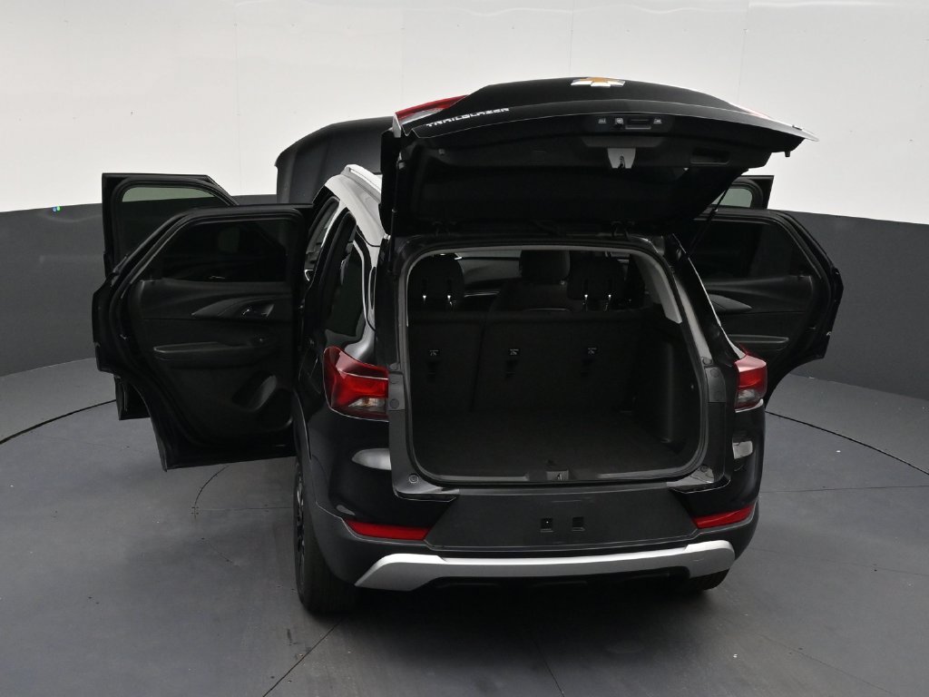 Used 2023 Chevrolet TrailBlazer LT FWD image 31