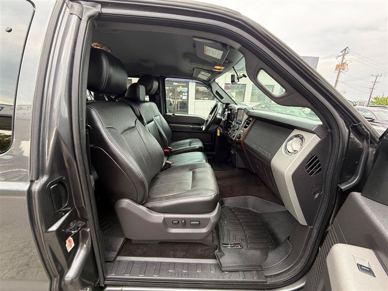 Used 2015 Ford F250 Lariat w/ Chrome Package AWD/4WD image 30