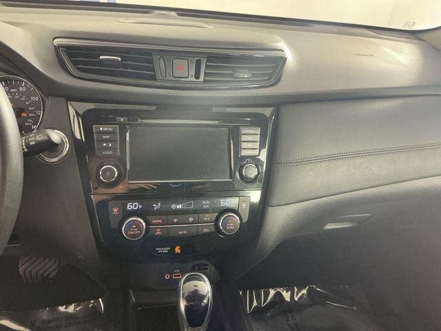Used 2018 Nissan Rogue SL AWD/4WD image 31