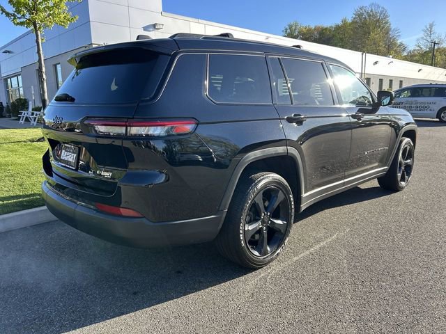 Used 2023 Jeep Grand Cherokee L Altitude AWD/4WD image 8