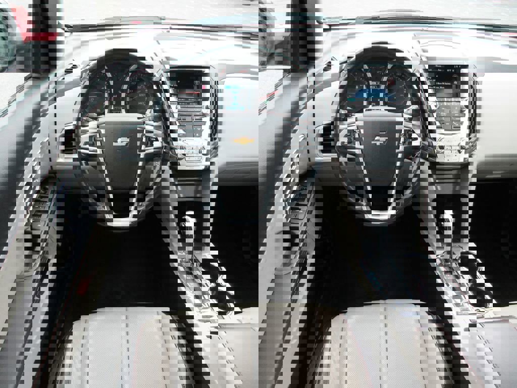 Certified 2013 Chevrolet Equinox LT w/ Power Convenience Package image 16