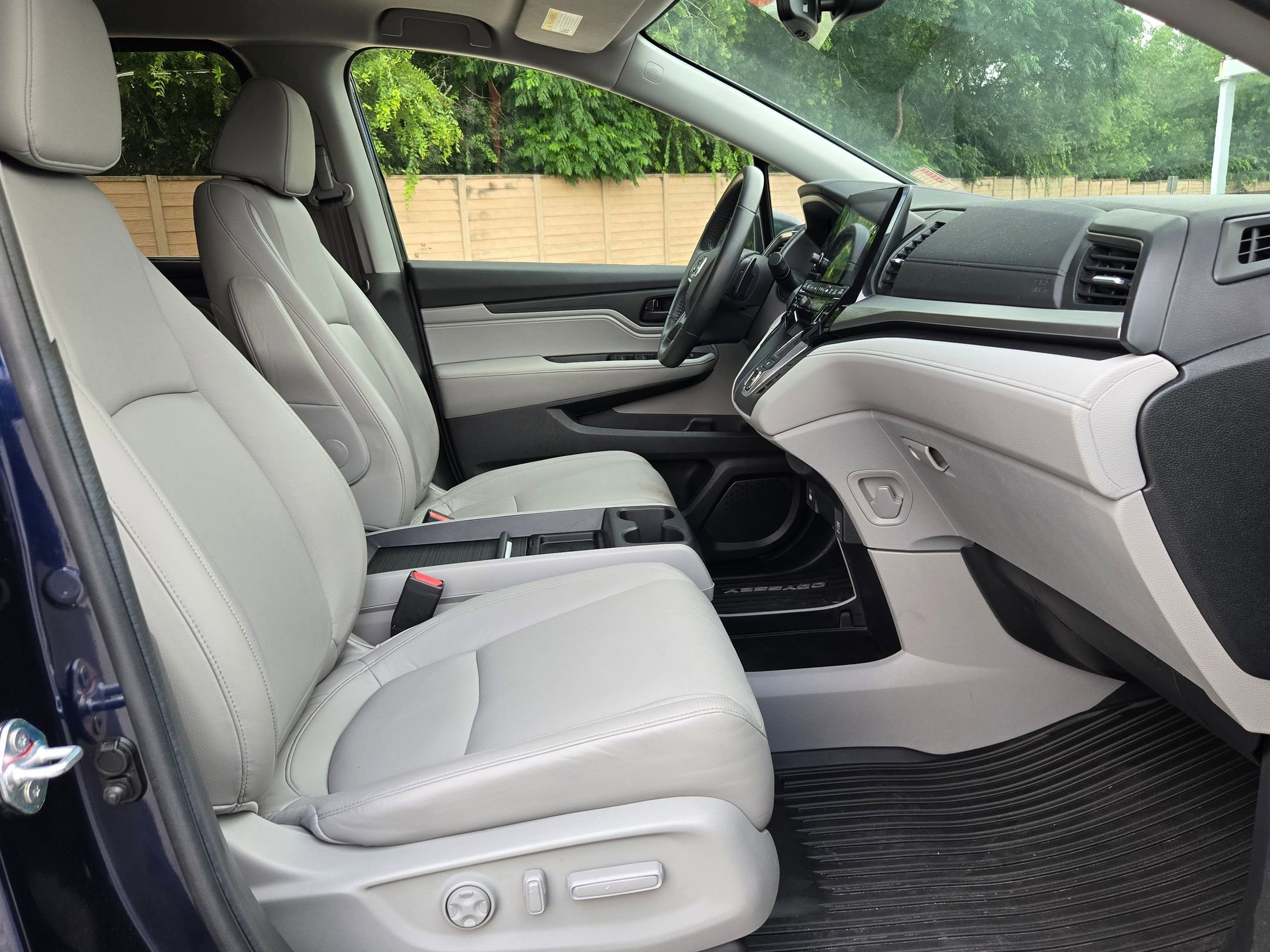 Used 2024 Honda Odyssey EX-L image 25