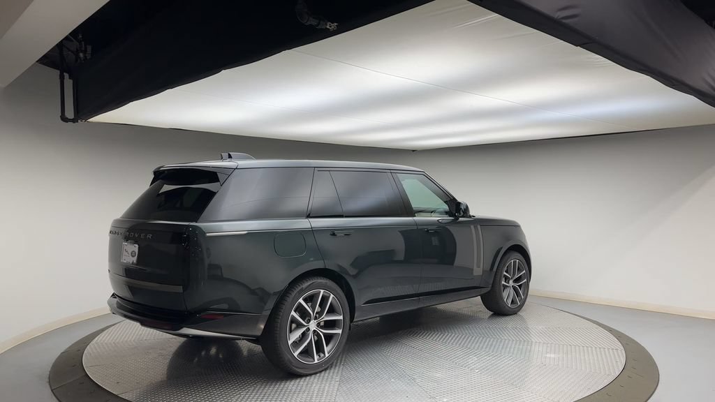 Used 2024 Land Rover Range Rover Long Wheelbase SE AWD/4WD image 8