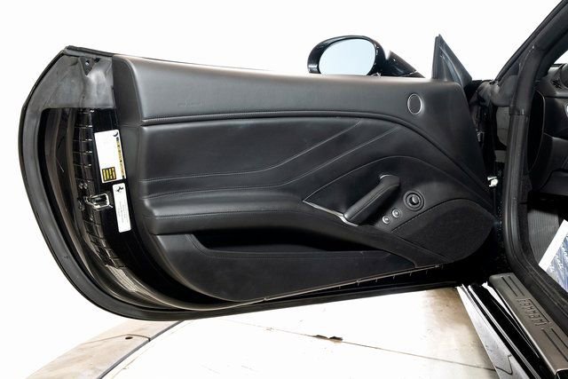 Certified 2017 Ferrari California T image 37