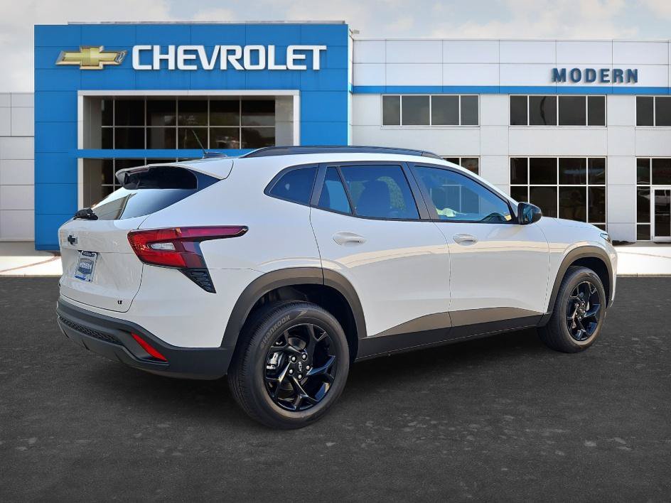 New 2026 Chevrolet Trax LT w/ Driver Confidence Package FWD image 5