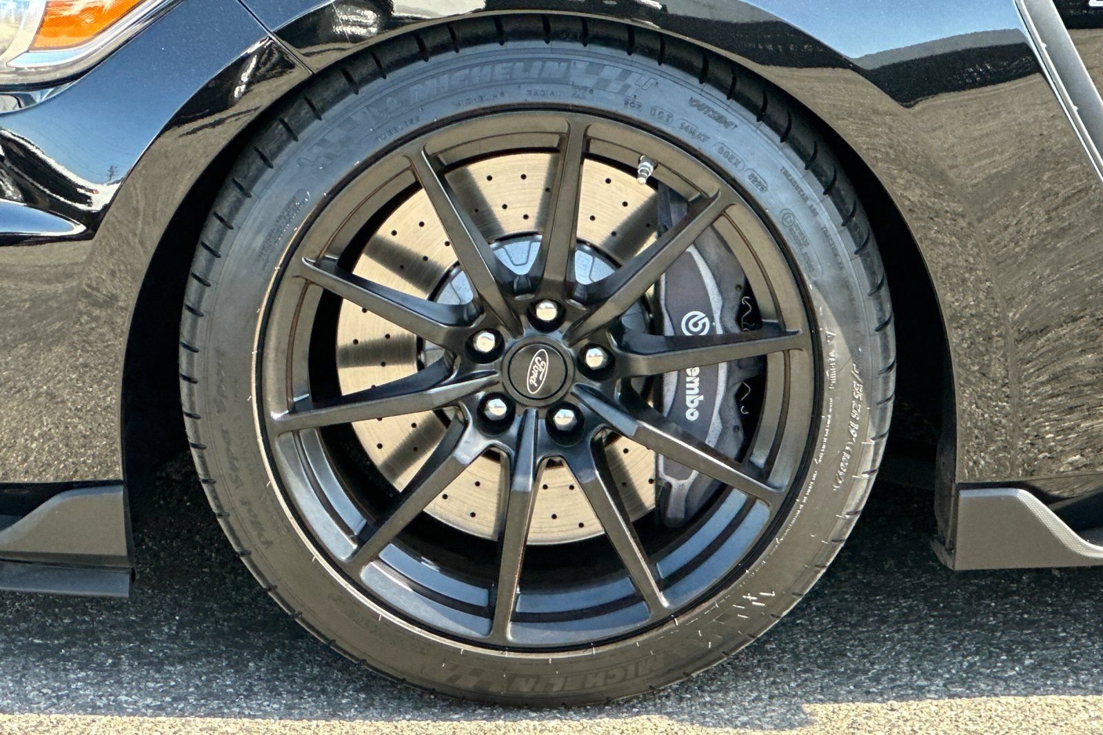 Used 2018 Ford Mustang Shelby GT350 w/ Electronics Package RWD image 34