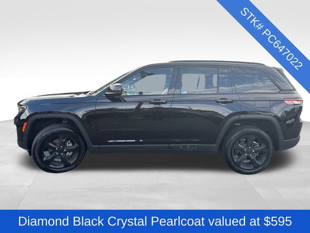 Used 2023 Jeep Grand Cherokee Altitude image 4