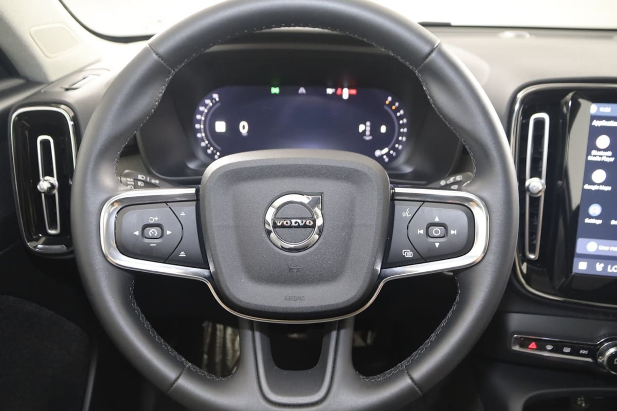 Used 2026 Volvo XC40 B5 Plus AWD/4WD image 36