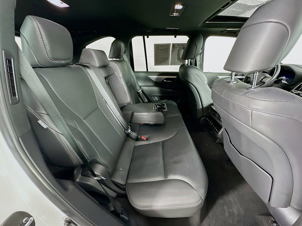 Used 2024 Lexus LX 600 F Sport image 35