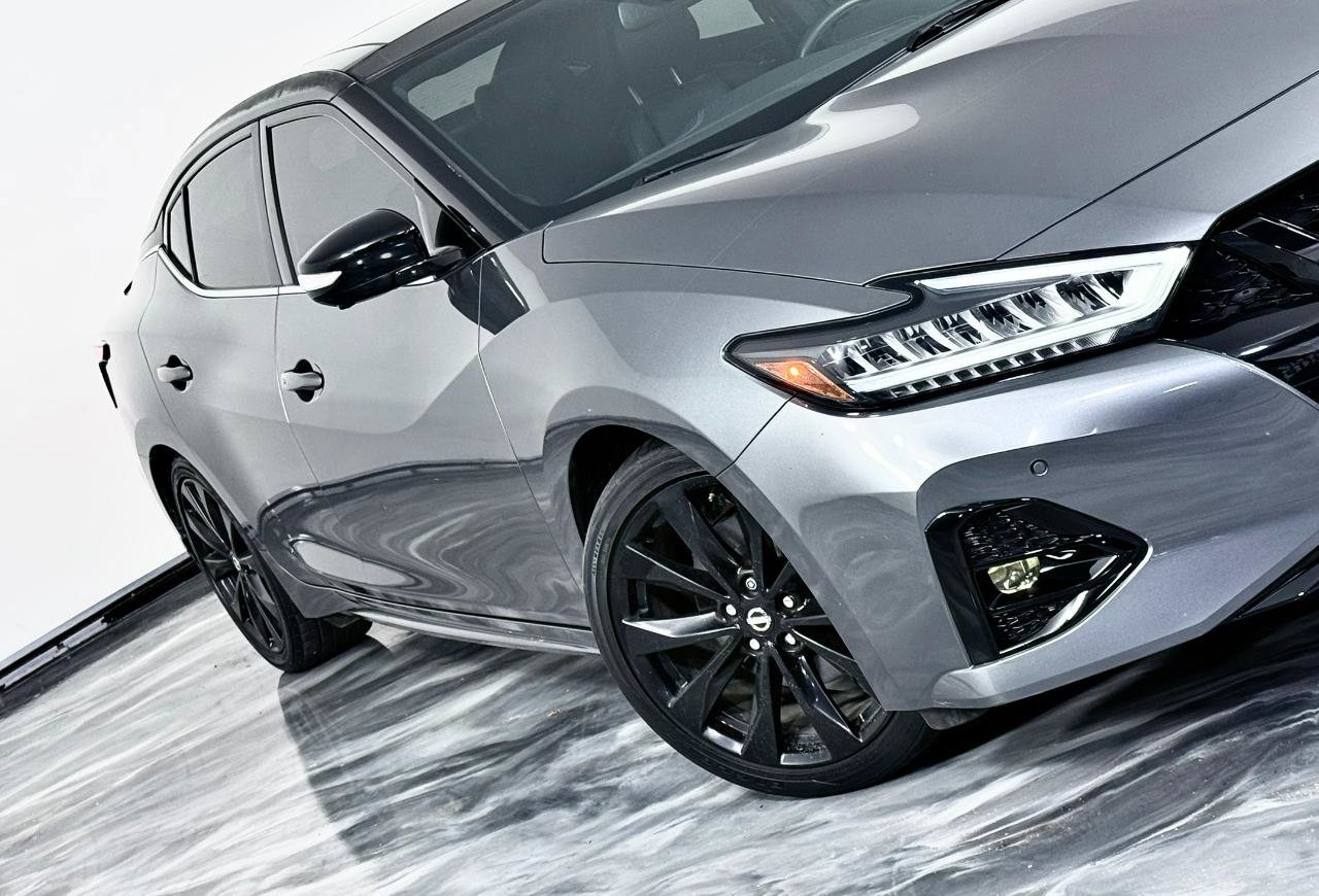 Used 2020 Nissan Maxima SR w/ Sport Mat Group FWD image 4