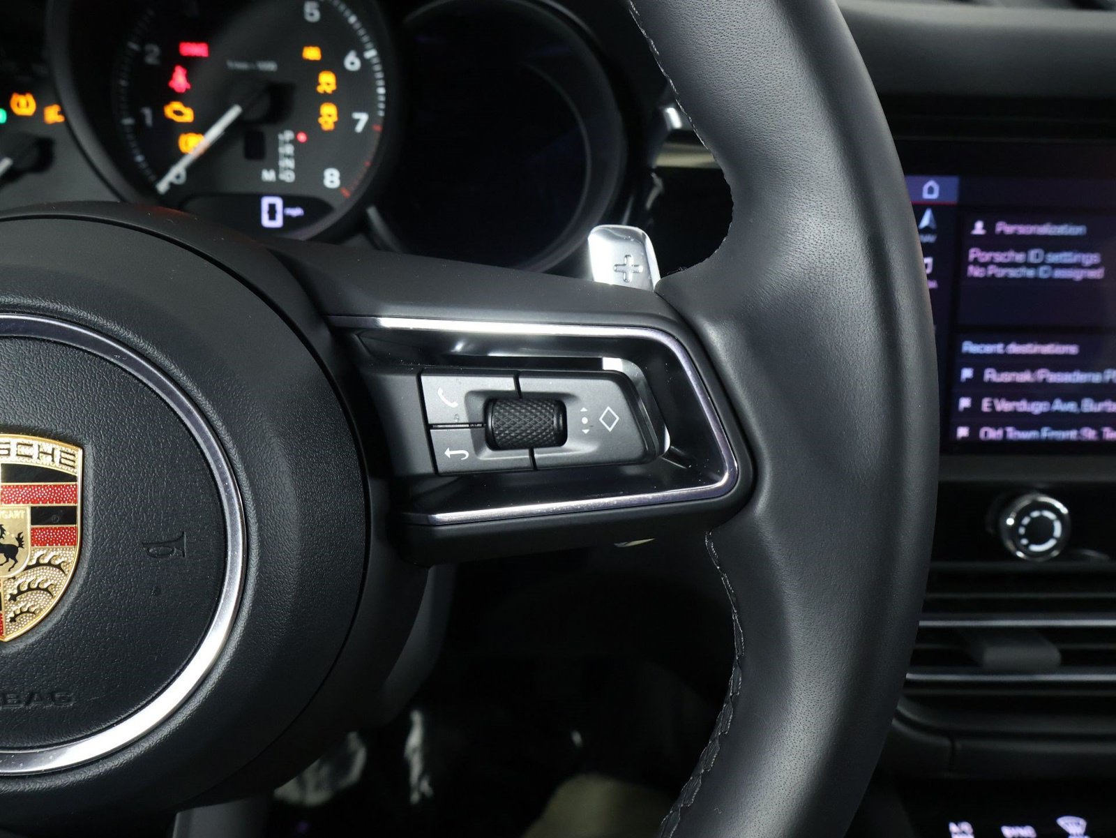 Certified 2026 Porsche Macan AWD/4WD image 15