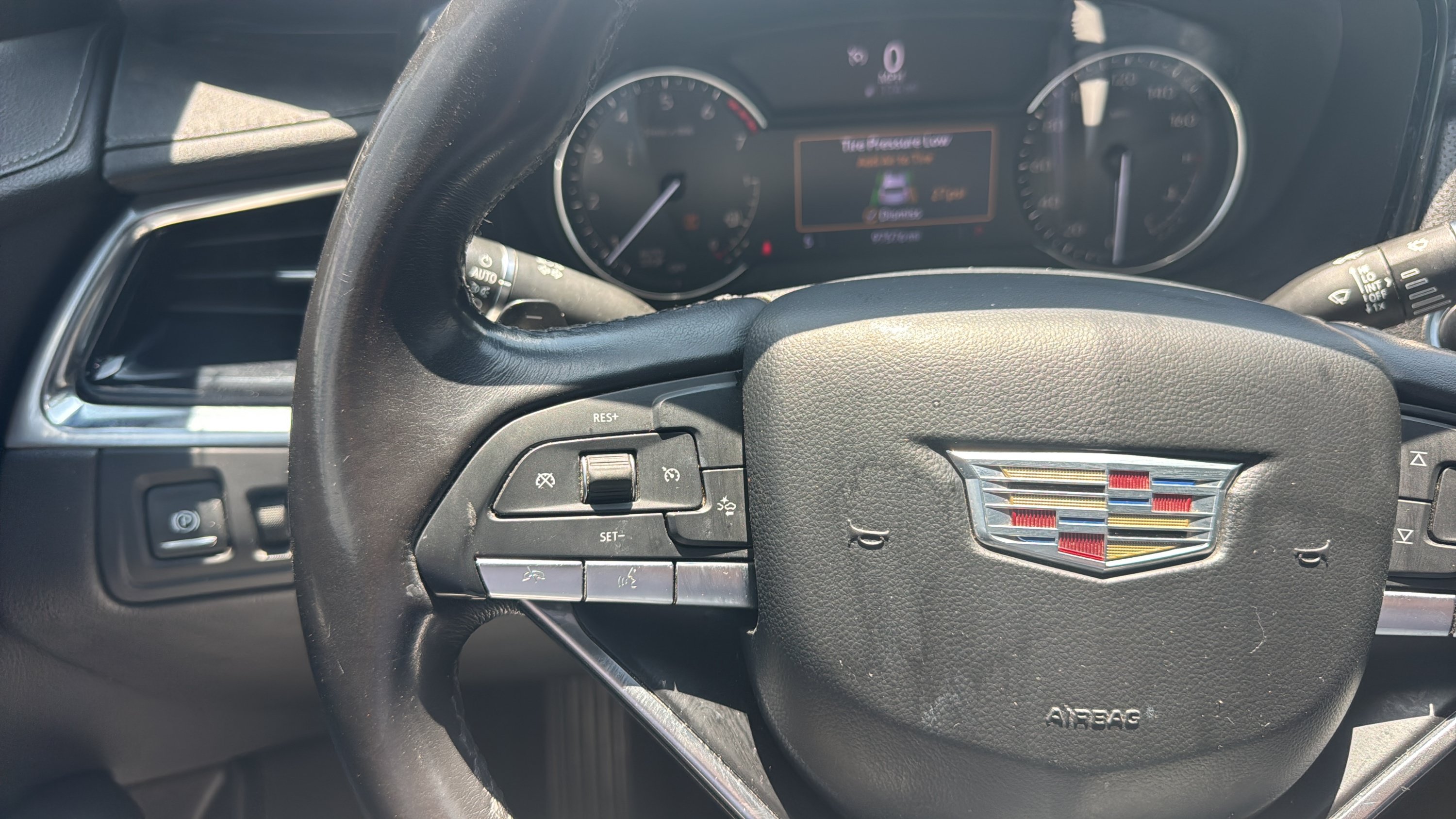 Used 2022 Cadillac XT6 Luxury FWD image 13