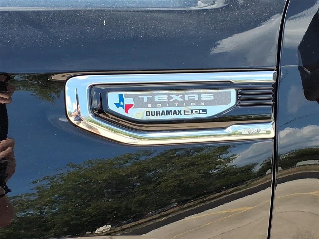 New 2026 GMC Sierra 1500 SLT image 10