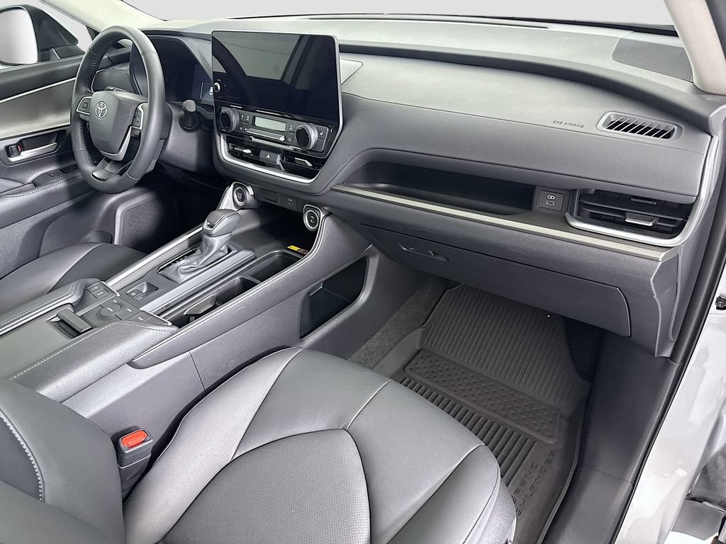 Used 2026 Toyota Grand Highlander FWD image 17