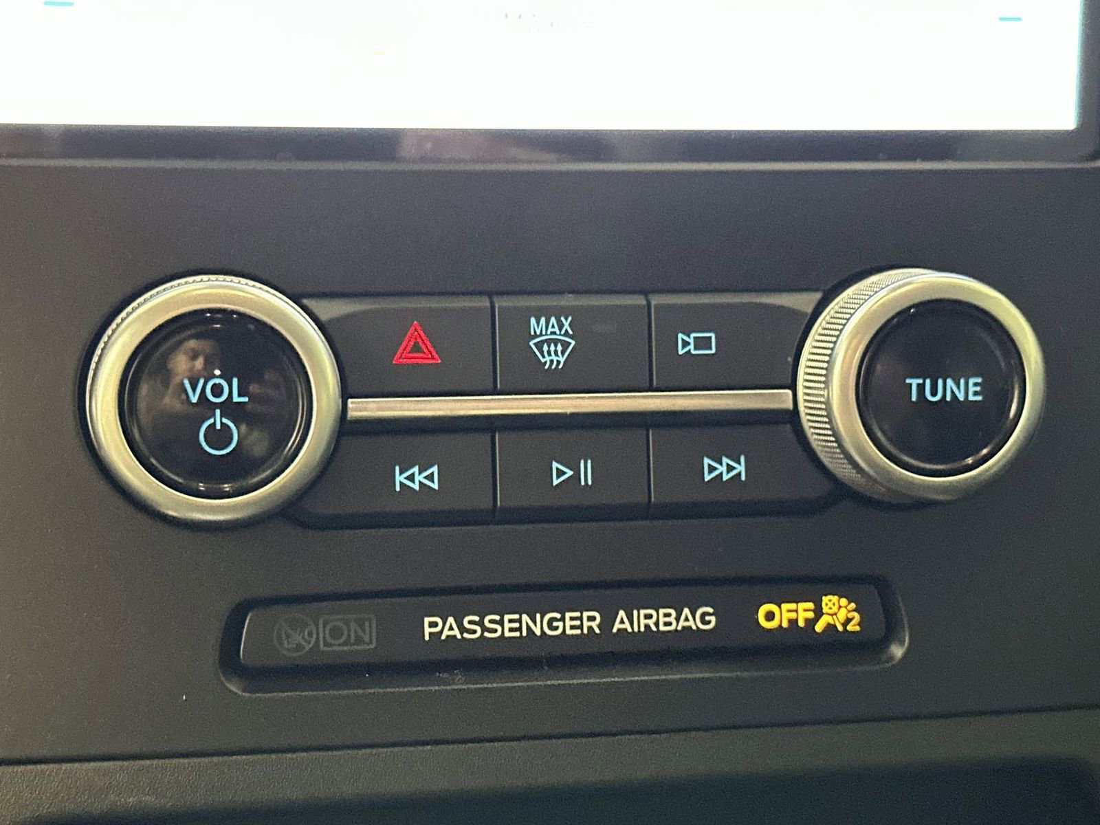 Used 2024 Ford Edge SEL w/ Convenience Package AWD/4WD image 18