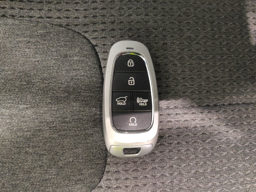 Used 2023 Hyundai Santa Fe SEL AWD/4WD image 32