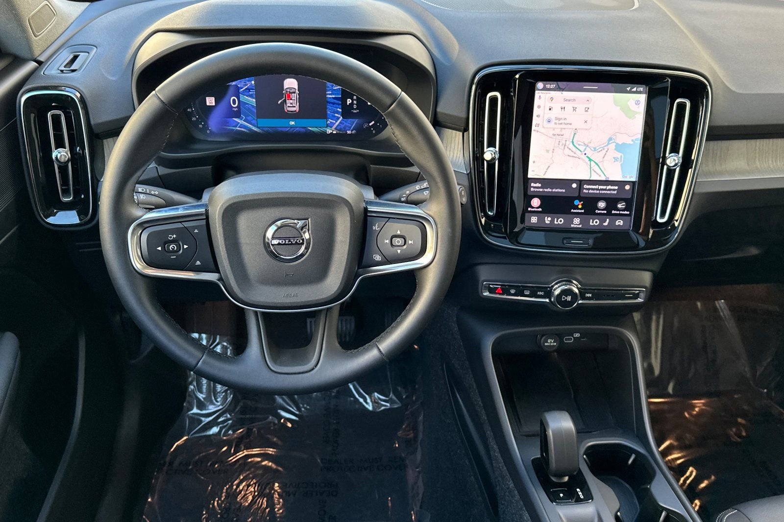 Used 2025 Volvo XC40 B5 Core AWD/4WD image 17