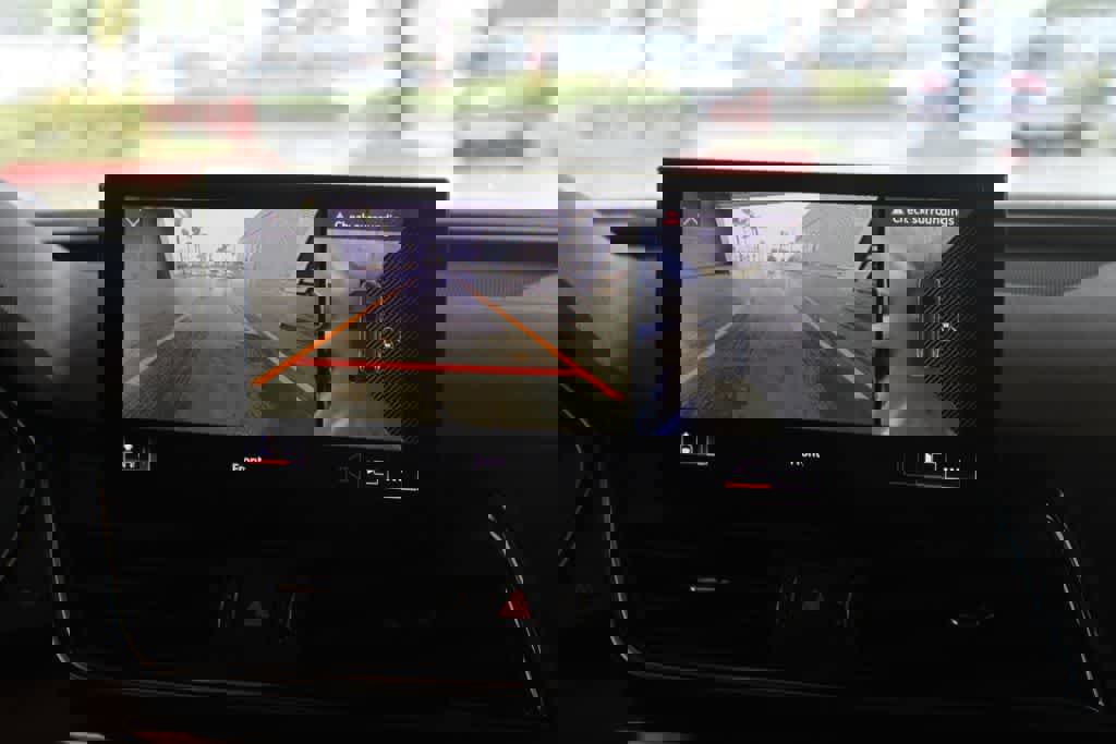 Used 2022 Audi Q5 2.0T Premium Plus w/ Premium Plus Package AWD/4WD image 15