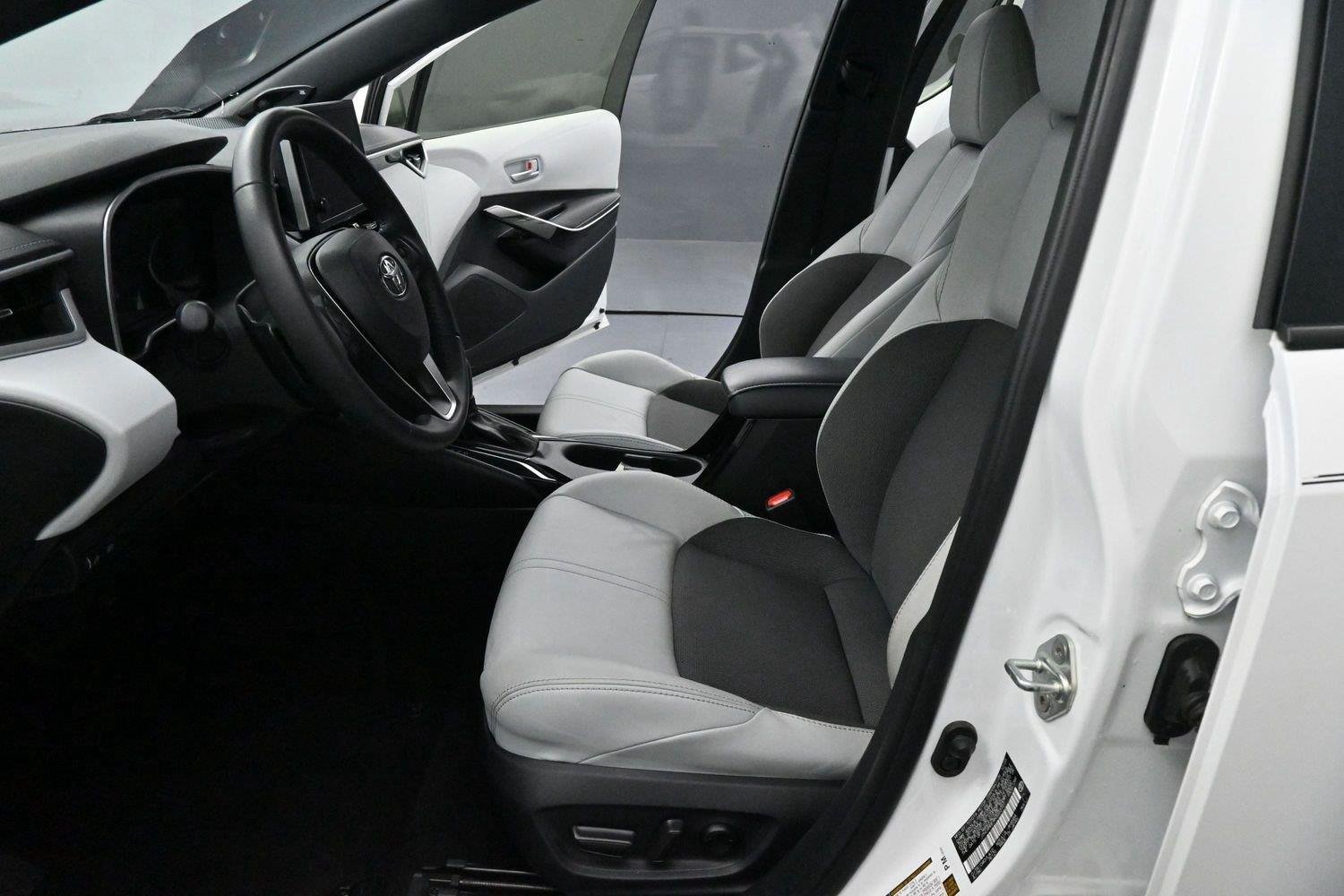 Used 2024 Toyota Corolla XSE FWD image 12