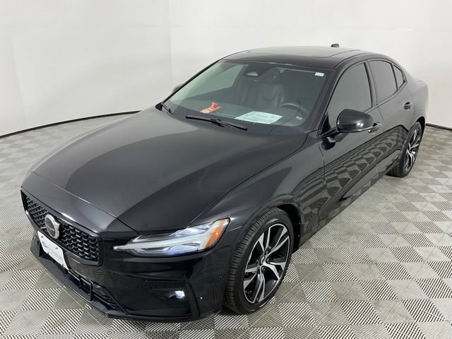 Used 2024 Volvo S60 B5 Core FWD image 2